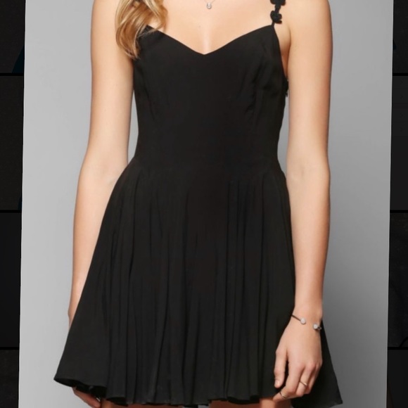 Urban Outfitters Dresses & Skirts - Kimchi Blue Daisy Strap Dress